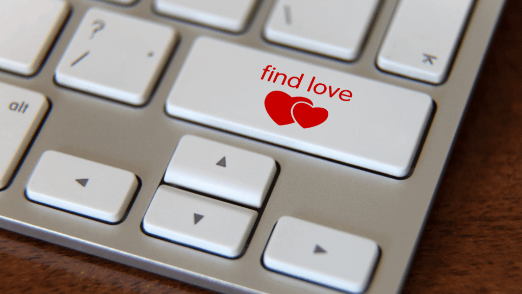 Lovescamming, Symbolfoto, Tastatur find love